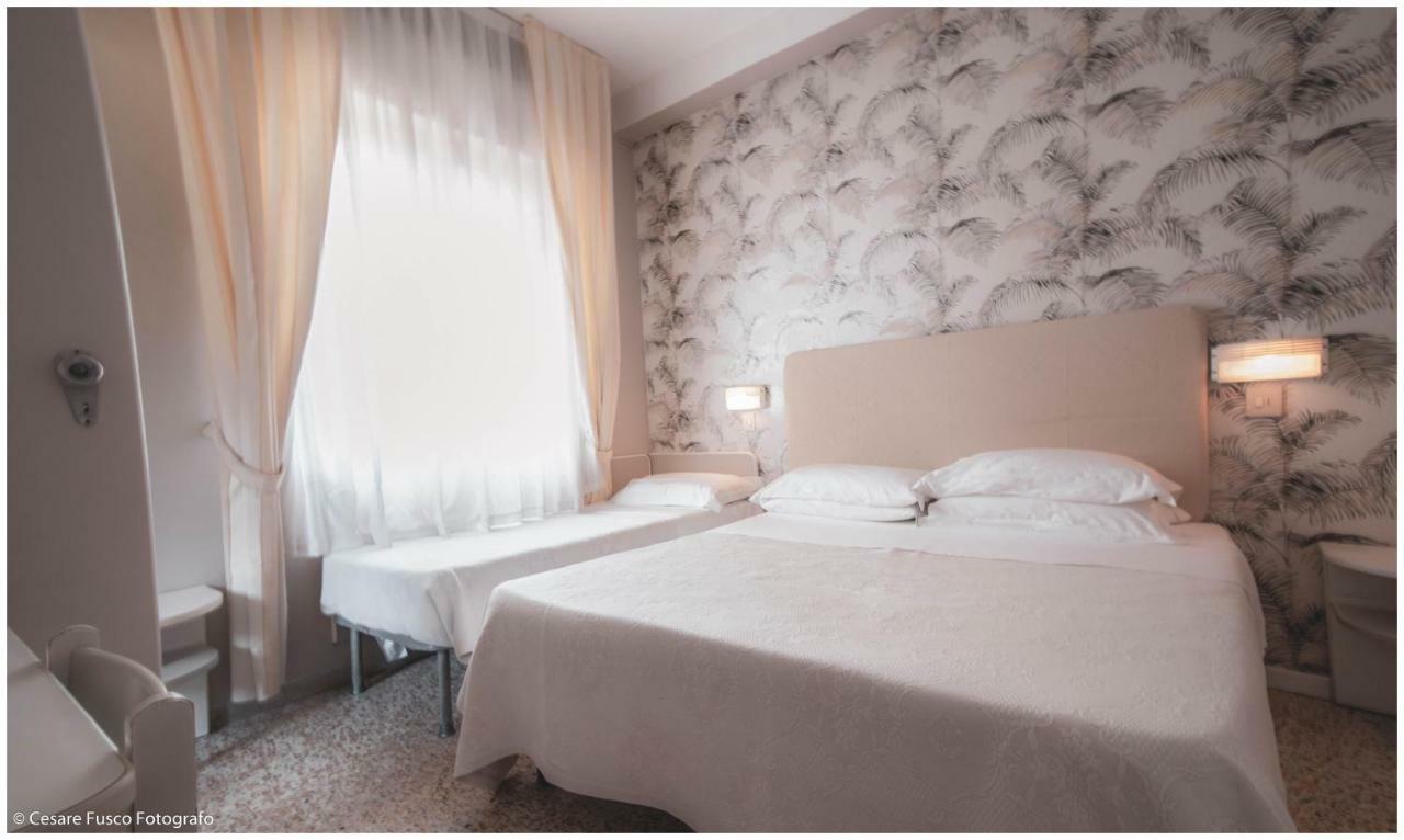 Hotel Maarea Milano Marittima Extérieur photo